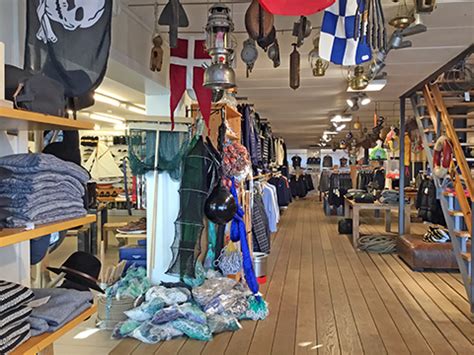 Oplev Havhøkeren i Gilleleje – Autentisk fiskerihavn og butik for ...